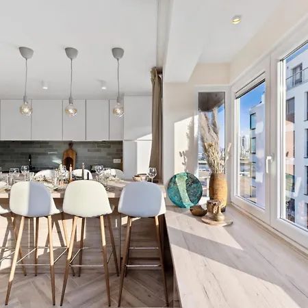Alejandro - Lovely 2 Bedroom In
