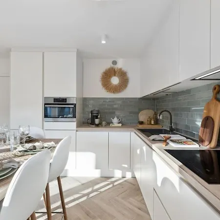Apartment Alejandro - Lovely 2 Bedroom In *